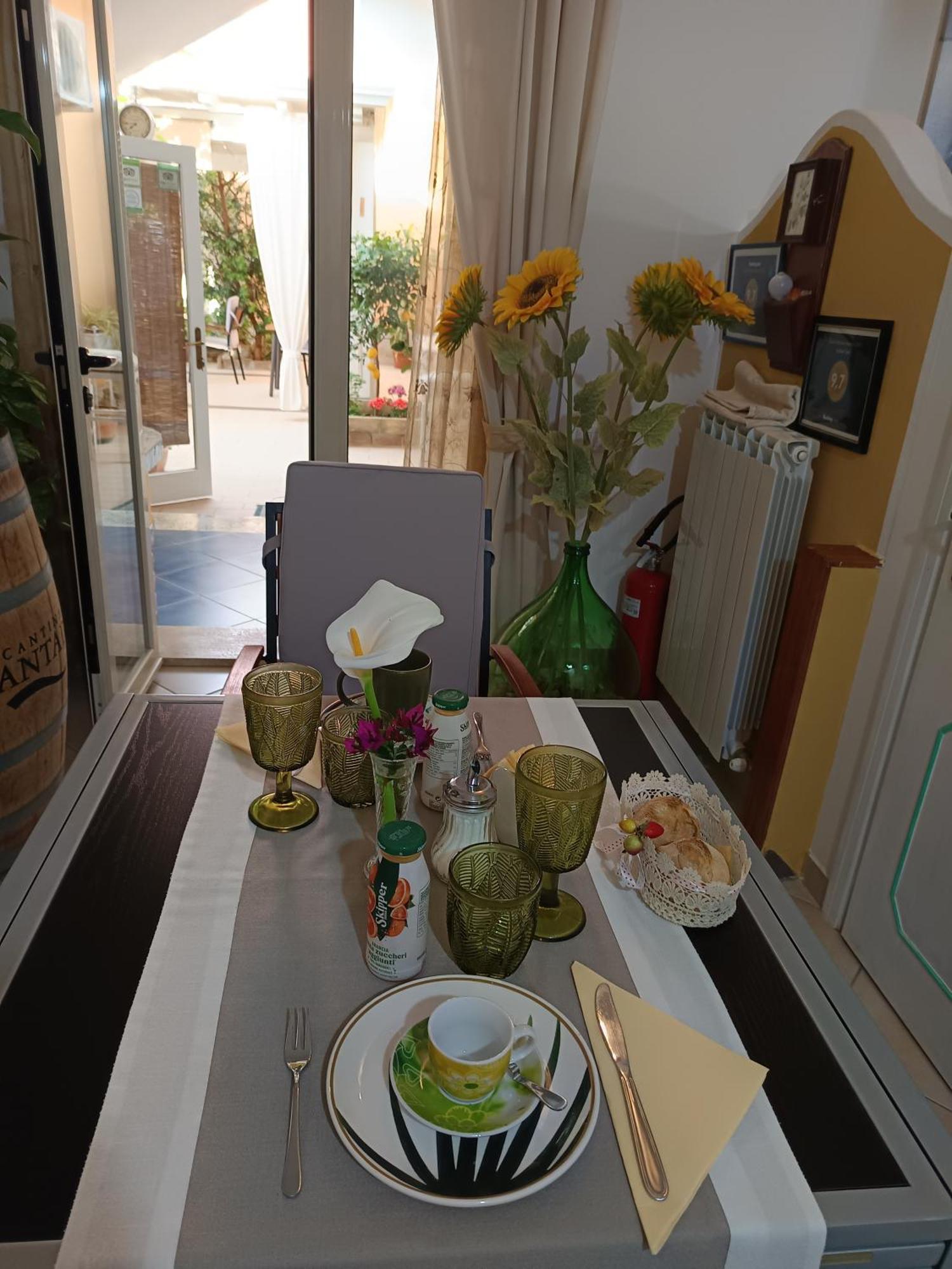 Domos Le Due Tuie Bed & Breakfast Piscinas Dış mekan fotoğraf