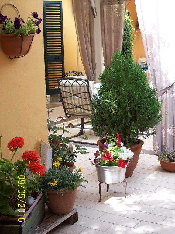 Domos Le Due Tuie Bed & Breakfast Piscinas Dış mekan fotoğraf